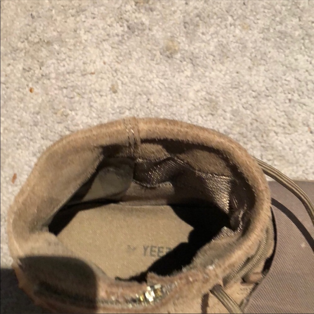 yeezy boost 750, chocolate gum